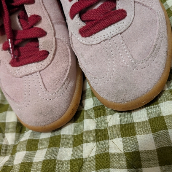 Pink And Burgundy Puma Palermos - Picture 4 of 5